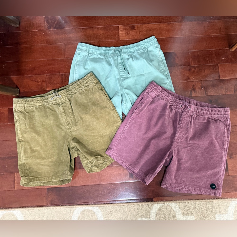 3 Pairs RVCA Men's 2 Escape Corduroy Shorts + 1 Escape Stretch Short.Size Large.
